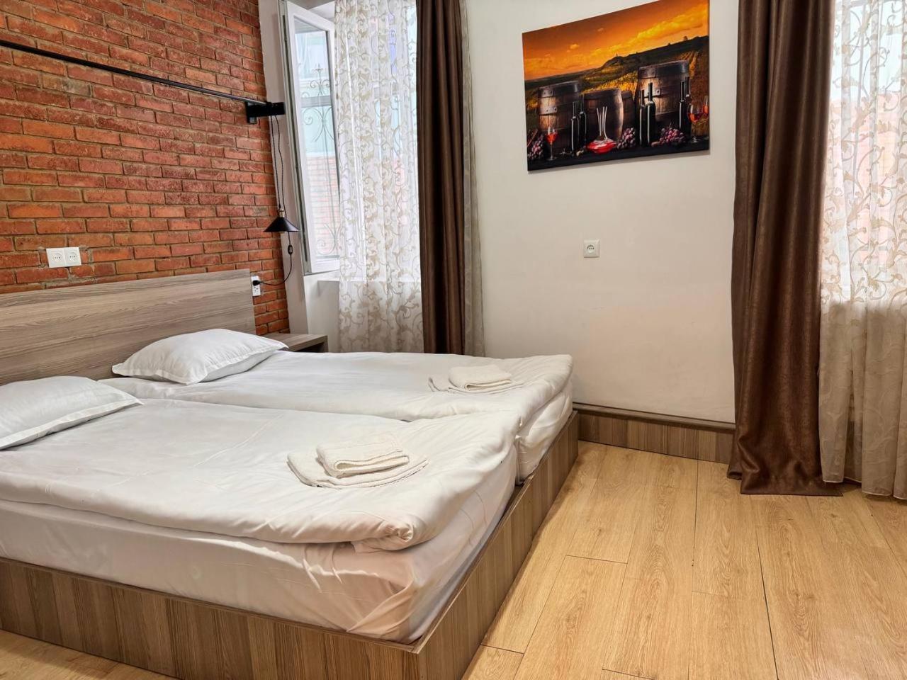 Tbil Inn Hotel Tbilisi Exteriör bild